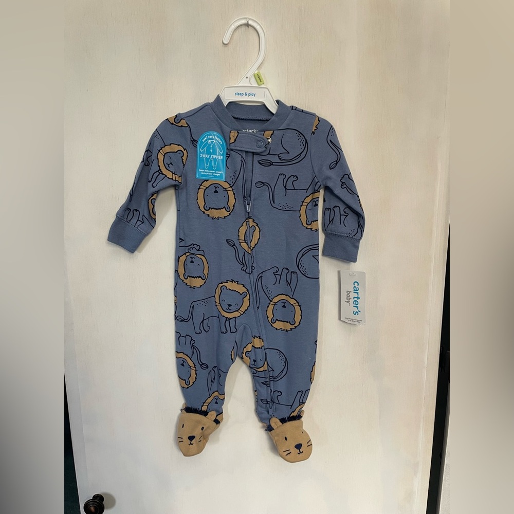 Carters two way zip footed sleeper size 3M